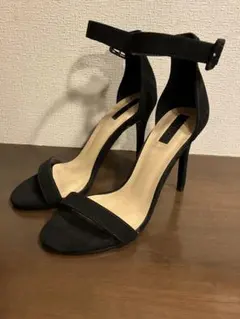 ブラックスエード高ヒールパンプスのサムネイル