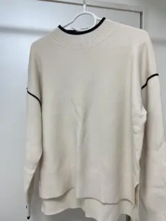 アイボリー リブ編み クルーネック セーター