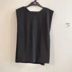 GU　ノースリーブタンクトップ　Tシャツ　XL