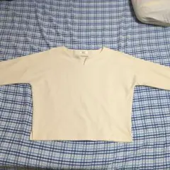 Té chichi アイボリー Vネック 七分袖カットソー