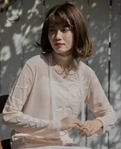 【新品未使用】ジュメロ　drawing flower sheer T