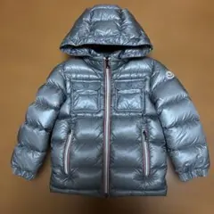 美品モンクレールフード付きダウンジャケット シルバーグレー100㎝