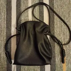 巾着バッグ ブラック ショルダーバッグ 巾着ショルダー