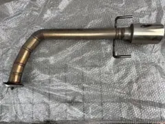 新車外し純正品・70カムリ・右マフラー固定用金具 新車外し純正品・70カムリ・右マフラー固定用金具 - メルカリ