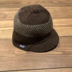 パタゴニアウール ニット帽 ツバ付き
