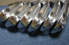 激レアスペック　美品　ロマロ RAY V1 アイアンセット8本／3〜P マッスル ロマロ／Ray／Ray V V1 アイアンの口コミ評価｜ゴルフクラブ