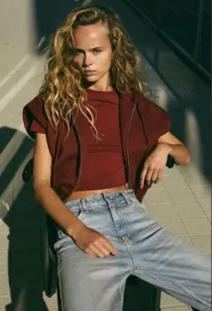 フード付きプラッシュベスト