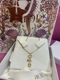 2025年最新】dior パール ネックレスの人気アイテム - メルカリ