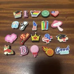 クロックス⭐︎ジビッツ⭐︎いろいろ⭐︎MIX⭐︎20個セット