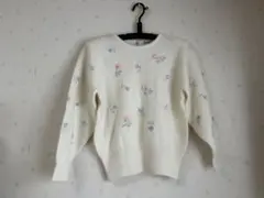 花柄刺繍 ホワイト 長袖ニットセーター