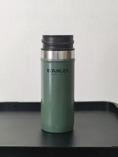 【値下中】STANLEY（スタンレー） 真空ワンハンドマグ 473ml グリーンのサムネイル