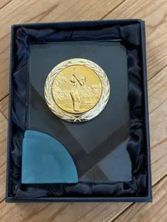 ゴルフプレイヤー彫刻 トロフィー