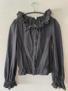 H&M フリルブラウス ブラックのサムネイル