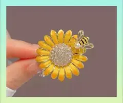ミツバチお花ブローチ　新品 　普段使い　フォーマル　アクセサリー
