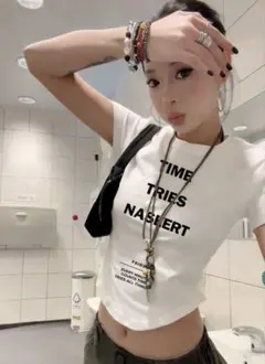 ロゴプリント クロップド丈 半袖Tシャツ ホワイト