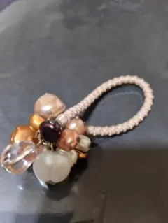 超超値下げ開店レアセール！！ビーズ付きヘアゴム ブラウン系