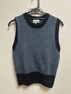 GANNI ニットベスト ブラック×ブルーのサムネイル