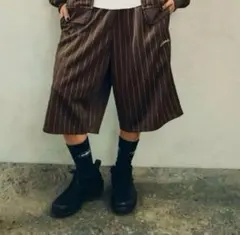 日本限定CORTEIZ PINSTRIPE TRACK SHORT BROWN - メルカリ