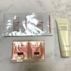 カバーマーク スキンブライトクリーム　エッセンススキングロウファンデーション