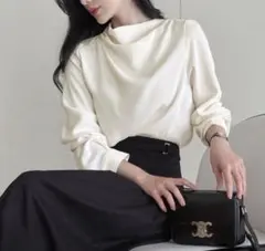 《美品》DHOLIC ギャザーブラウス 長袖白とろみシャツのサムネイル