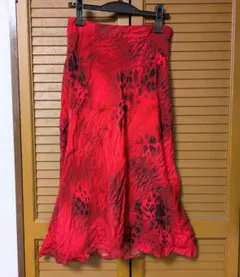 伊太利屋 ロングスカート レッド 新品未使用 11号