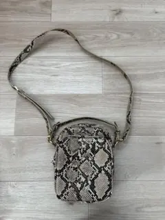 GENUINE SNAKE SKIN パイソン風 ショルダーバッグ - メルカリ