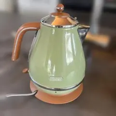 DeLonghi 電気ケトル アイコナ・ヴィンテージ　オリーブグリーンのサムネイル