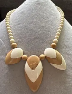 83.象牙風　ネックレス　ヴィンテージ