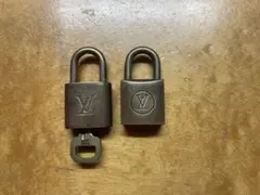 ルイヴィトン　南京錠　2個