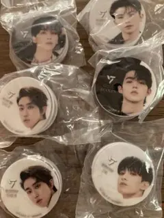 ガチャ　セブチ　Seventeen スマホグリップ