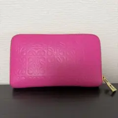 LORWE ロエベ　ピンク　ラウンドファスナー財布のサムネイル