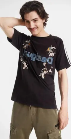 Desigual 刺繍ロゴ Tシャツ ネイビーのサムネイル