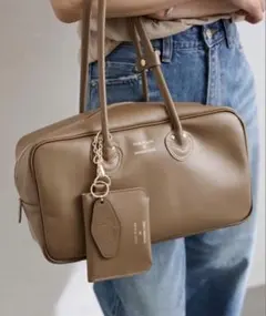フレームワーク　別注　YONG&OLSEN スムースレザーバッグ 完売品のサムネイル