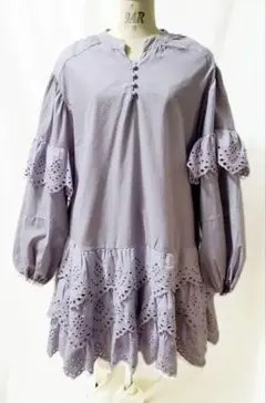 カットワーク レース付きミニワンピースティアード　バルーン袖フリルレース　春夏