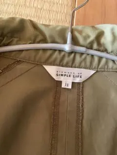 オリーブグリーン フード付きジャケット