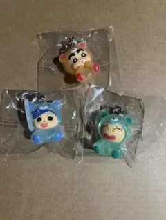 クレヨンしんちゃん めじるしアクセサリー　みんなでくまパジャマ　3点