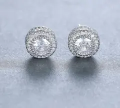 シルバー　ジルコニア　ピアス　スタッドピアス　両耳用　アバランチ　スワロフスキー