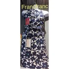 Francfranc 花柄エプロン セルマ ⭐️ネイビーのサムネイル