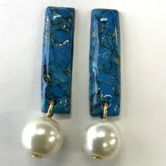 6071 パールつきブルーとブラックのマーブルピアス