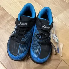 asicsスニーカー