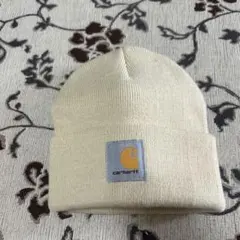 Carhartt クリーム色 ニット帽