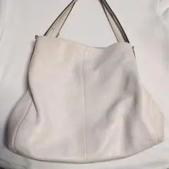 コーチ　ホワイト レザー ショルダーバッグ