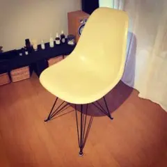 イームズチェア（ヴィンテージ）のサムネイル