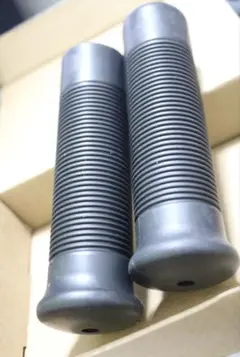 ハーレー スポタン メタリックグレー ハンドル グリップ付き 2025年