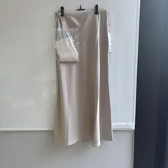ユニクロ サテンロングスカート M ベージュ