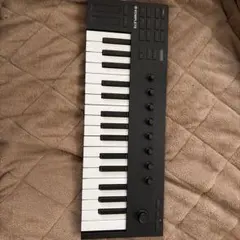 s*a様 KORG TRITON taktile-49 シンセサイザー MIDI - メルカリ