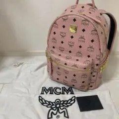 LOVE MOSCHINO スタッズ付きバックパック ピンク - メルカリ
