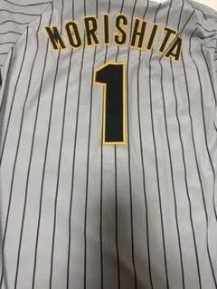 2025年最新】森下翔太 ユニフォーム ビジターの人気アイテム - メルカリ