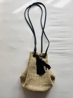 who's who chico フリンジ付きベージュかごバッグ