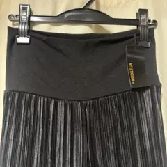 【新品タグ付き】ヨガパンツ　ルームウェア　プリーツ ワイドロングパンツ　ブラック